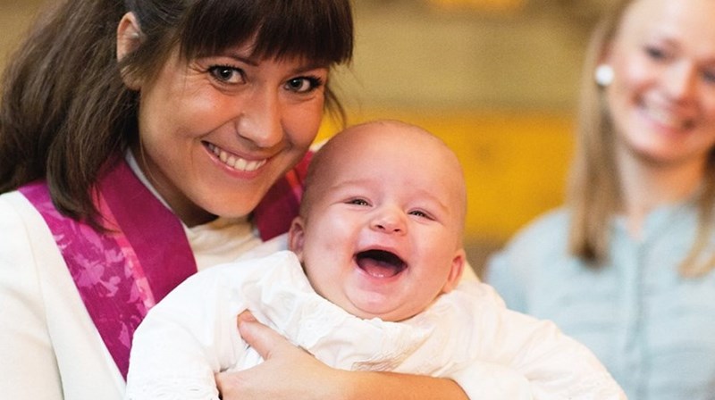 Bilde fra fjorårets kampanje på trikker og busser. Snart kommer årets diakoni-kampanje.