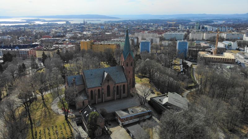 Vi lyser nå ut fire stillinger i kirken i Oslo. Foto: KfiO Luftfoto.