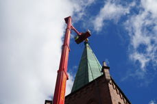 Østre Aker kirke sjekkes for stenfall.