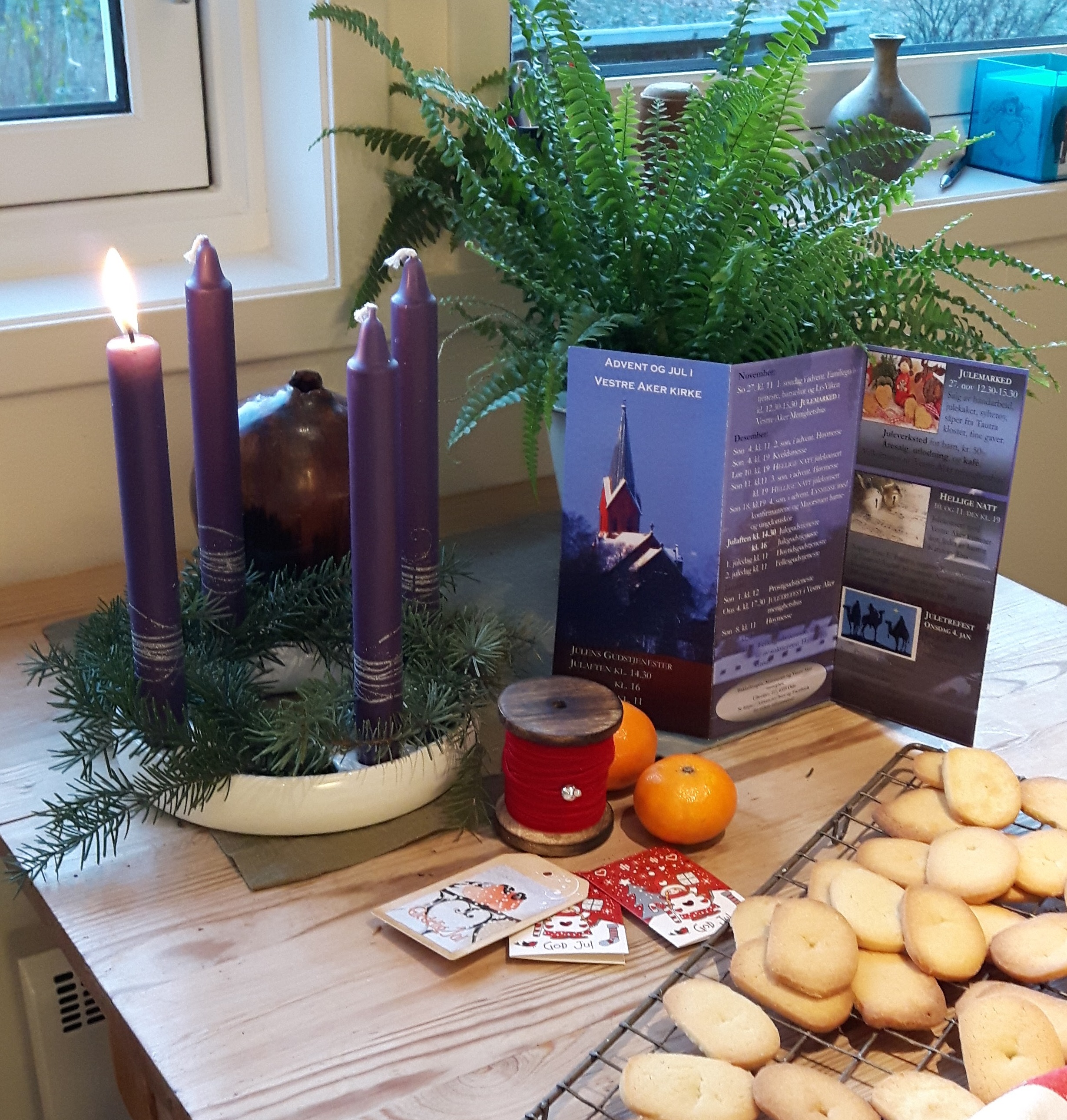Asbjørn Brændelands flotte foto av Vestre Aker kirke er blikkfang på den ene siden av årets julebrosjyre. Brosjyren ligger som pdf nederst på denne siden. Foto: Bjørghild kjelsvik
