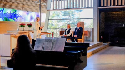 Laila Irene og Thomas sa ja til hverandre på Valentinsdagen i 2025.