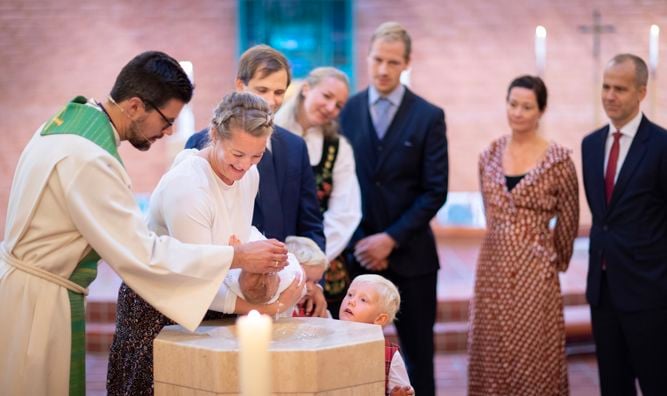 Dåp i Holmlia kirke