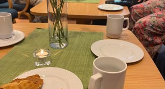 Vafler og fellesskap hver onsdag