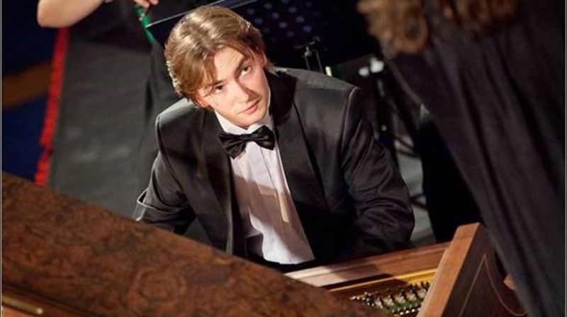 Pianokonsert Stovner kirke torsdag 15. feb. kl. 19