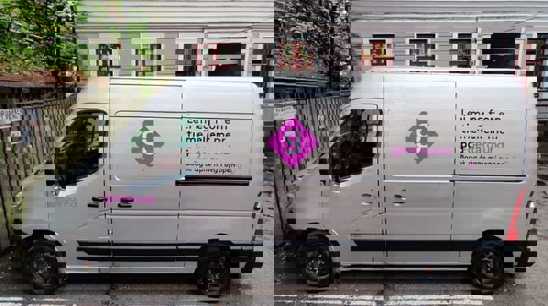 Nå kan du leie varebil ved Grønland kirke