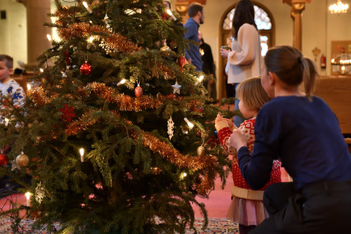 Bilde fra gudstjeneste/juletrefest