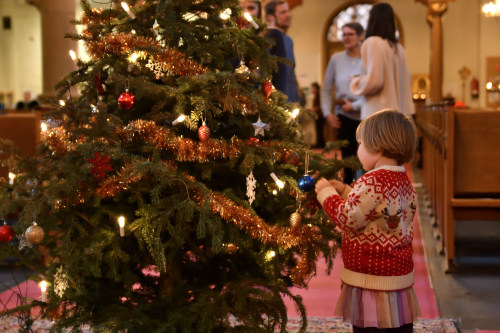 Bilde fra gudstjeneste/juletrefest