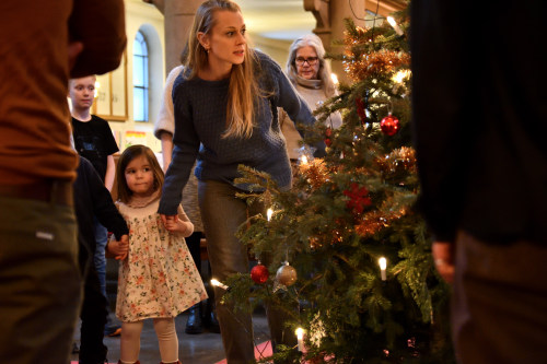 Bilde fra gudstjeneste/juletrefest