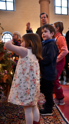 Bilde fra gudstjeneste/juletrefest