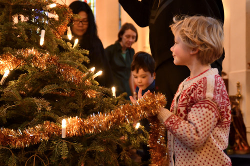 Bilde fra gudstjeneste/juletrefest