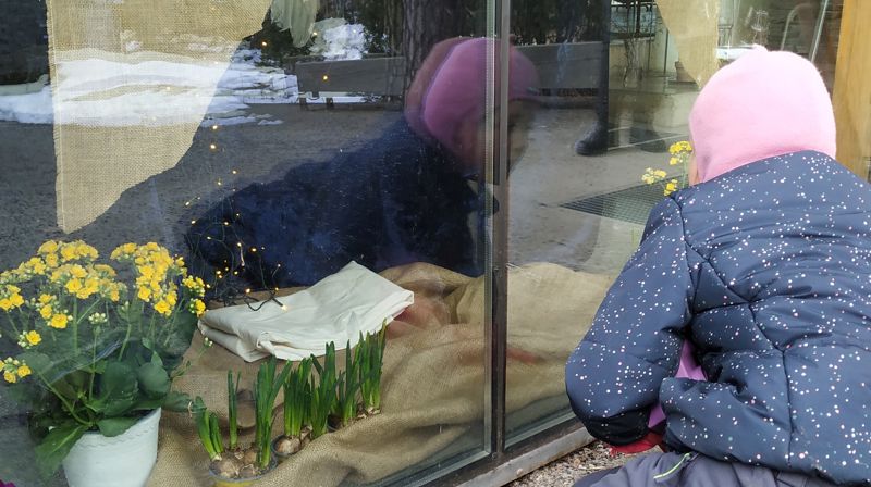 Påskevandring utenfor Mortensrud kirke