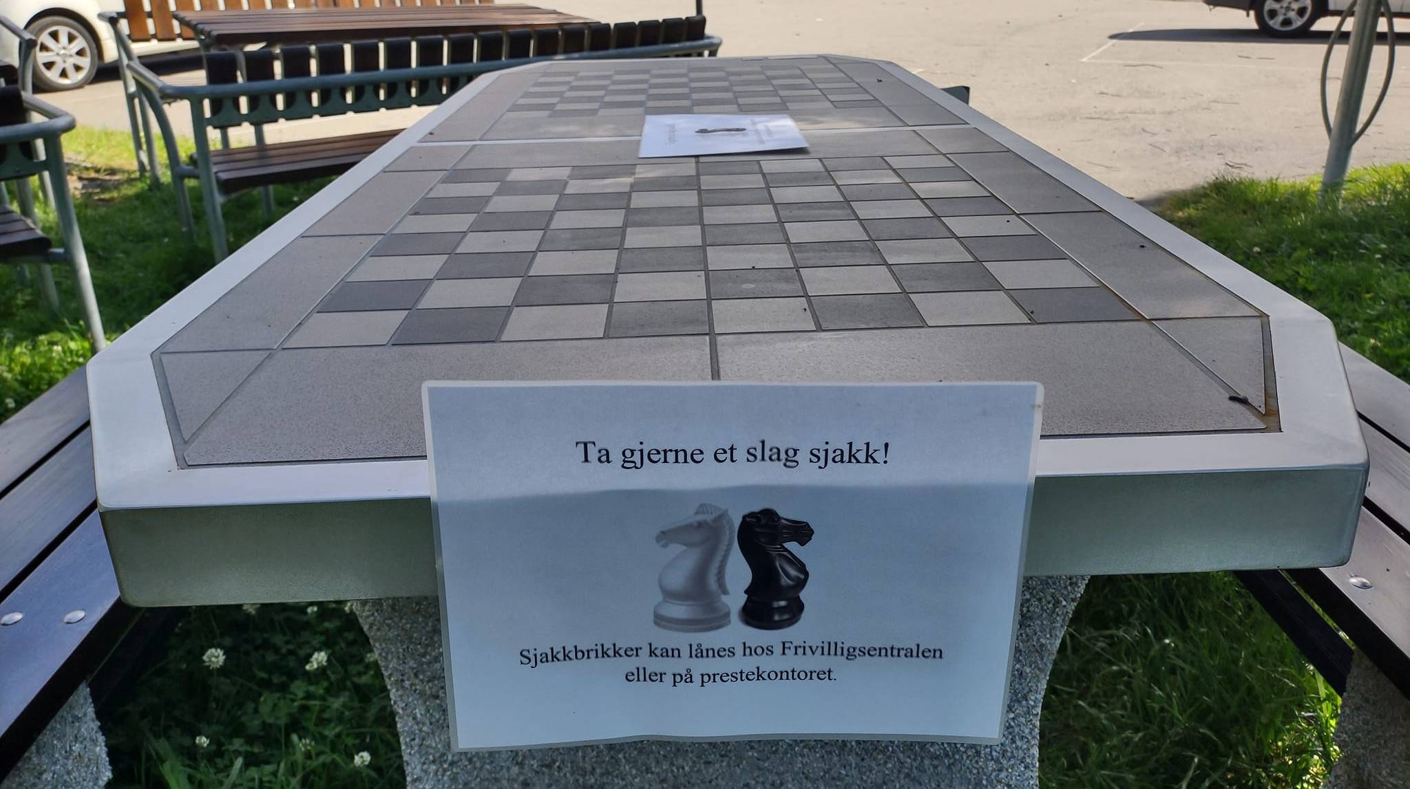 Vi har fått sjakkbord