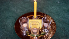 Astrid Velten har laget en miniatyrpåskevandring. Kom inn i Manglerud kirke og se palmesøndag, skjærtorsdag, langfredag, påskeaften og påskedag flott illustrert.