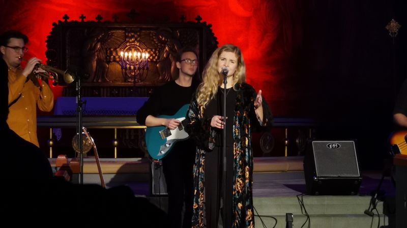 Foto fra konsert med Marie Løvås