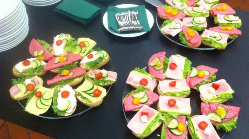 Smørbrød og hyggelig miljø i krypten
