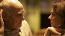 «Snåsamannen» Joralf Gjerstad og filmskaperen Margreth Olin. Foto: Øystein Mamen