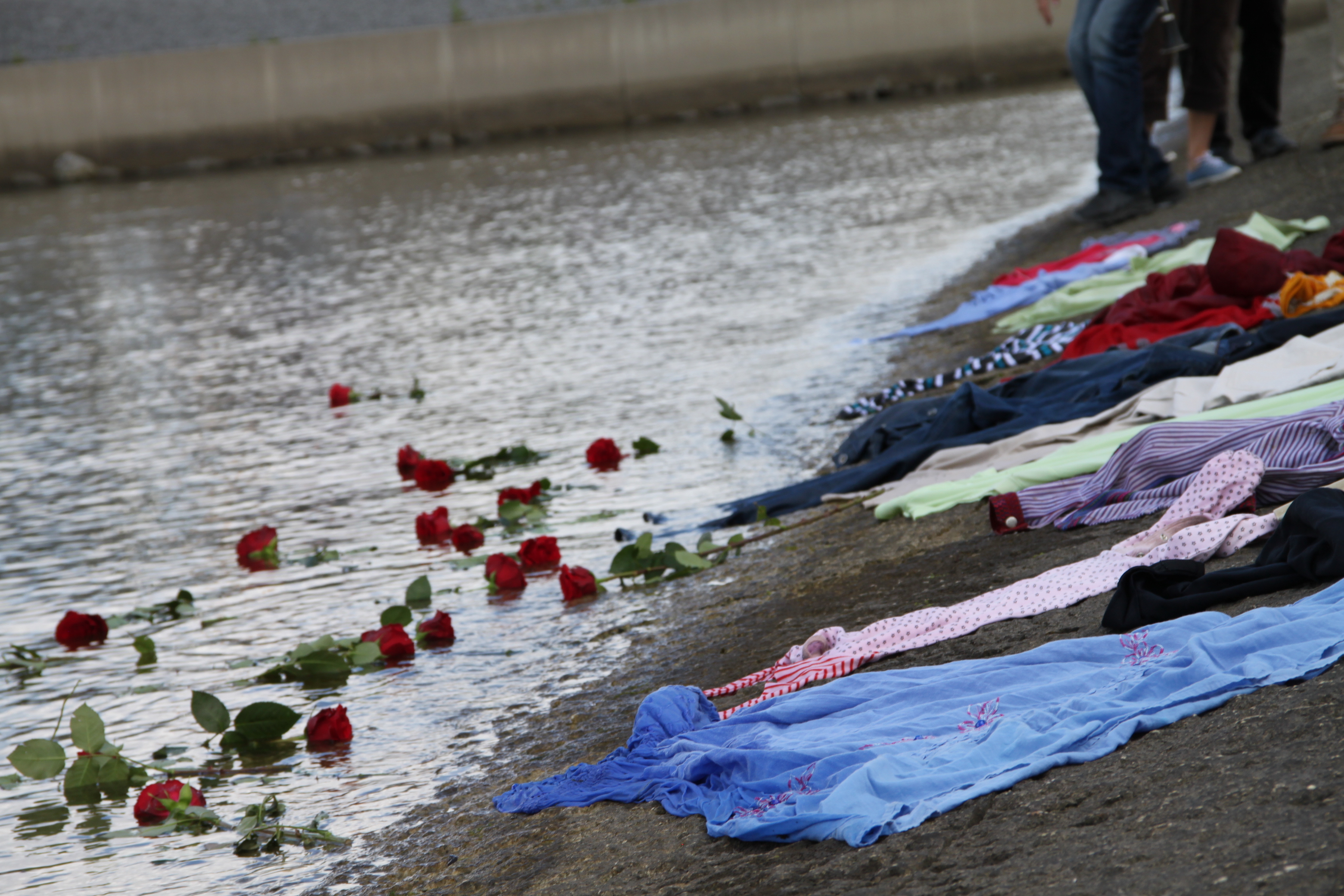 Gråt med dem som gråter. Foto: Norges kristne råd