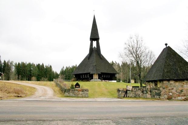 Bilde fra Kirkebyggdatabasen. Gravberget kirke er en "moderne stavkirke".