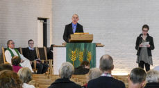 Fra gudstjenesten 15. januar. Preken ved pastor Ivars Bergs. Tolk: Daina Molvika