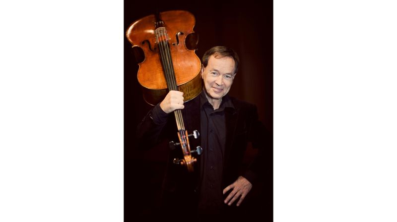 Bach for øre og øye. To menn og en cello