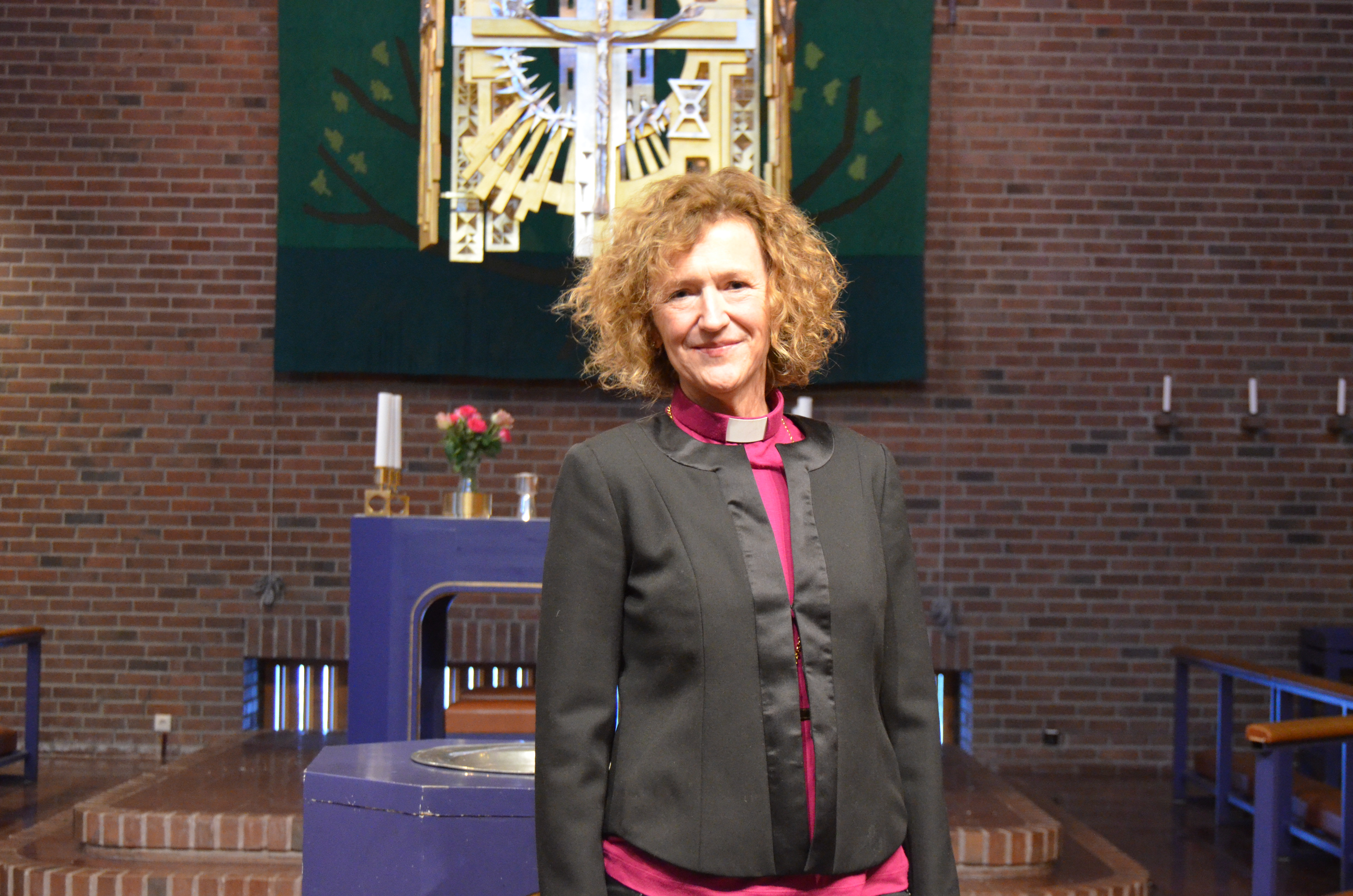 Blir stolt av det hun ser i menighetene