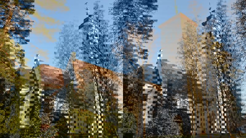 Radiogudstjenester fra Ris kirke