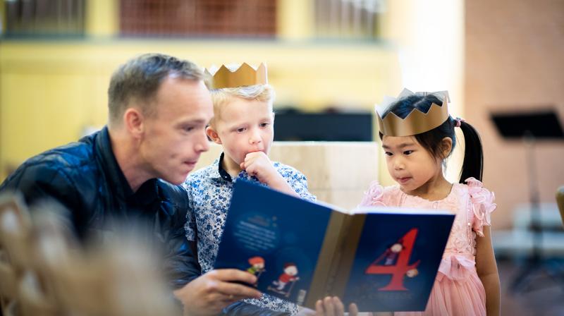 Utdeling av 4-årsbok