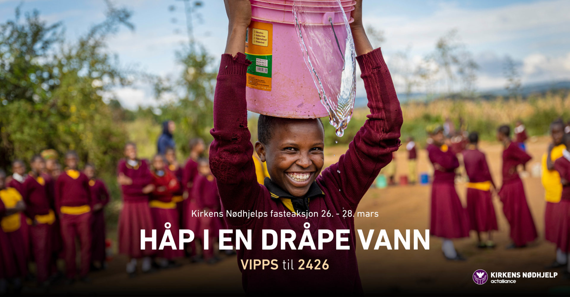 Deodata Julius gleder seg nå over å kunne gå på skolen hver dag. (Foto: Kirkens Nødhjelp). 