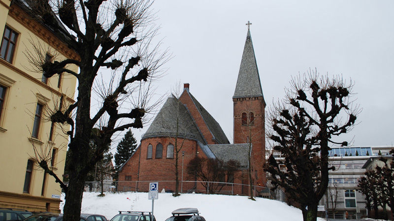 Lovisenberg kirke, bildet er tatt fra baksiden av kirken. Foto: Sølvi Nykland