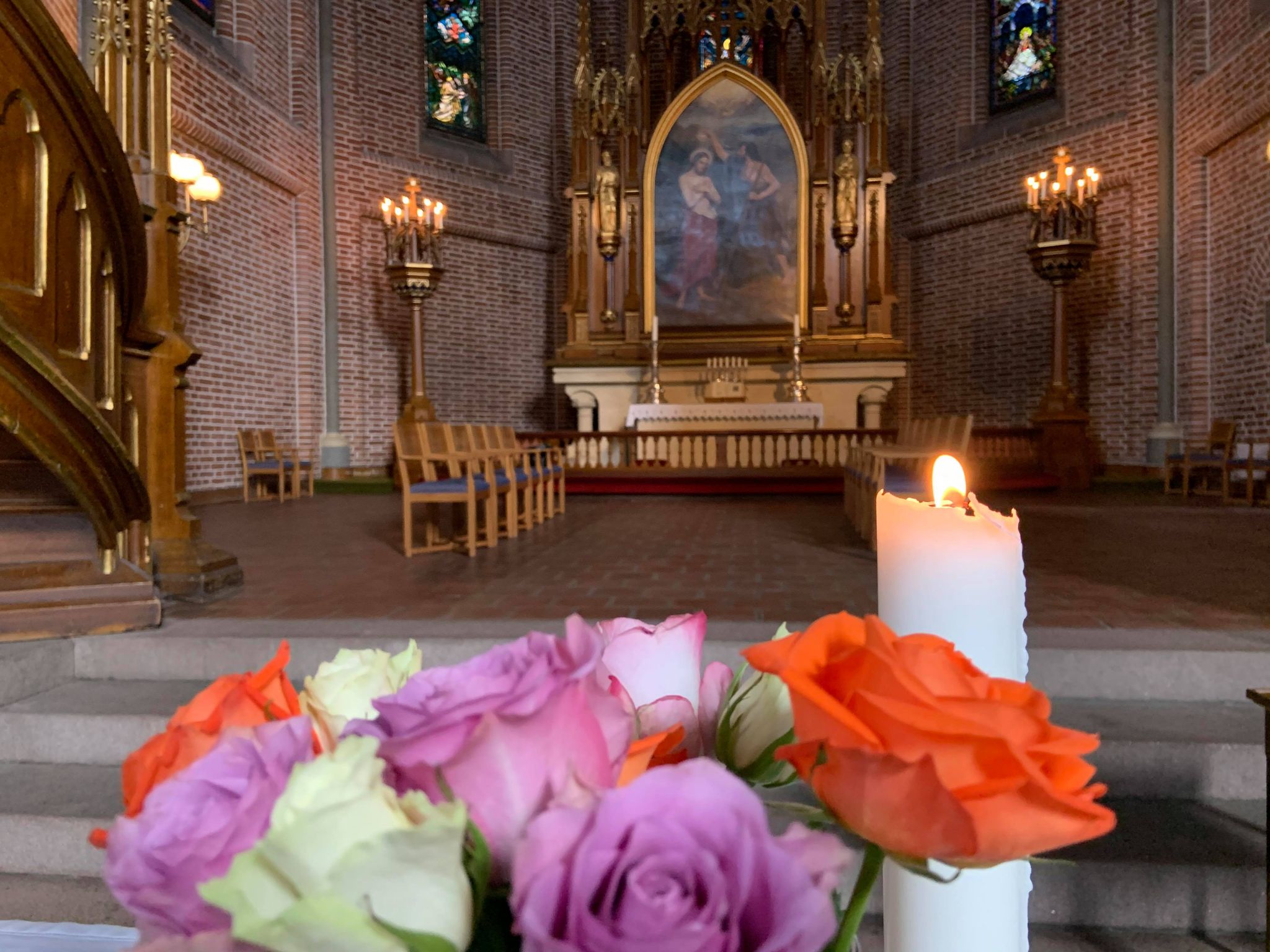 Åpen kirke og gudstjenester