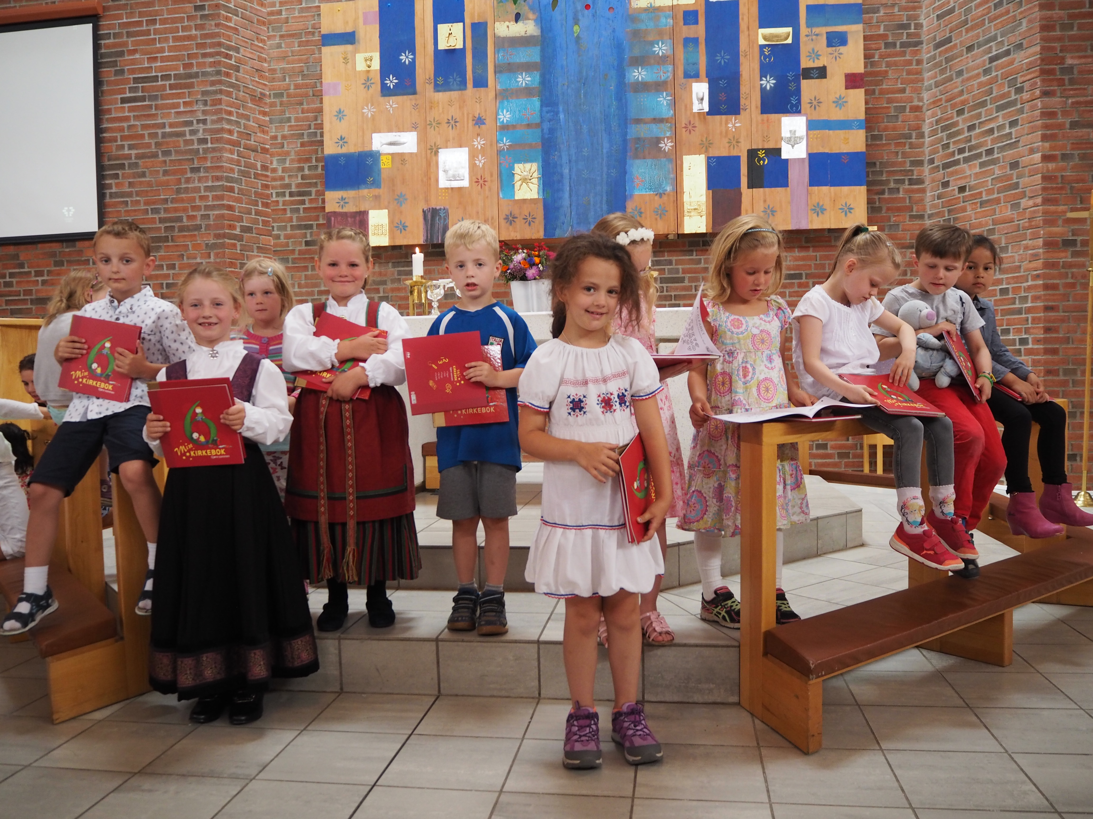 Utdeling av 6 års bok