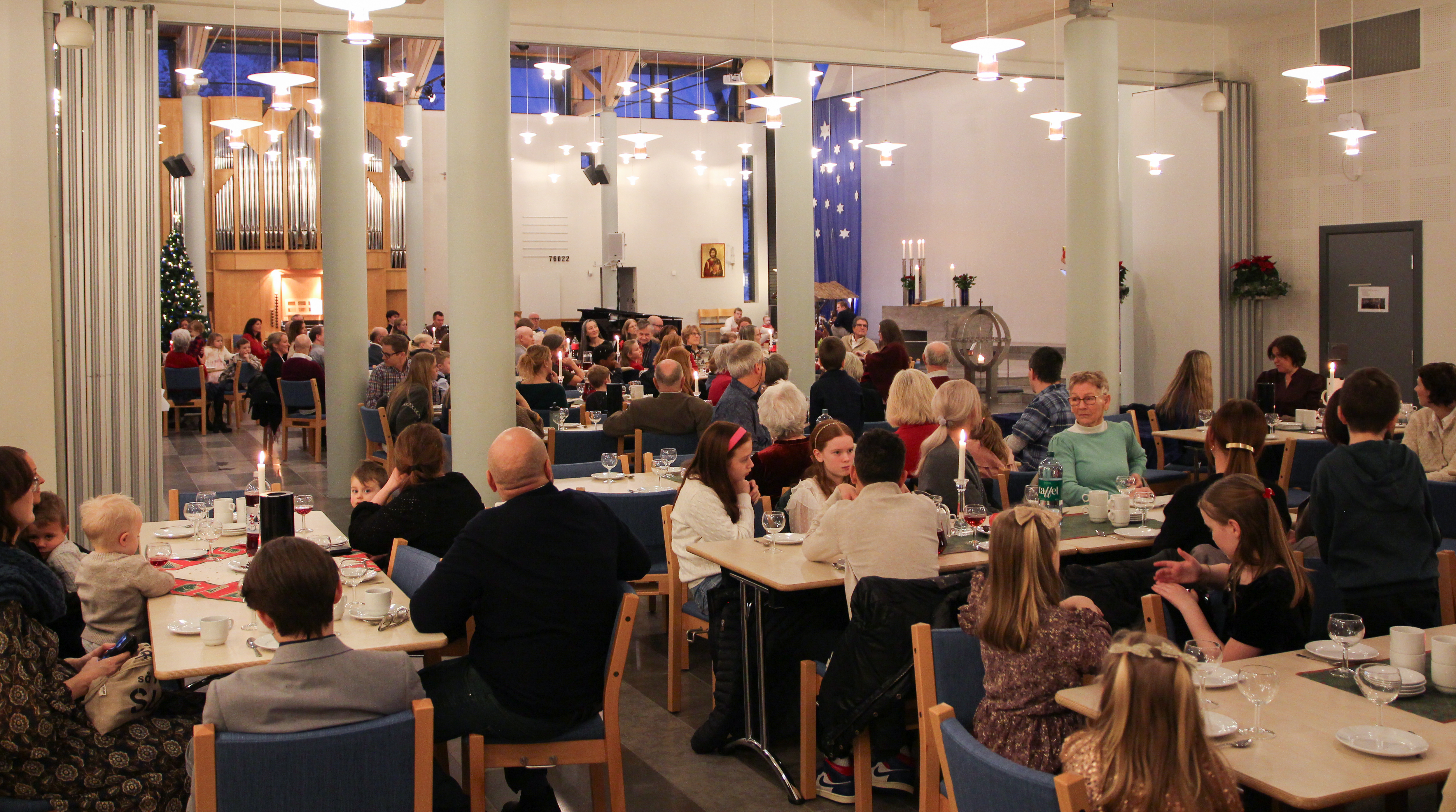 Heile kyrkja var dekka til fest