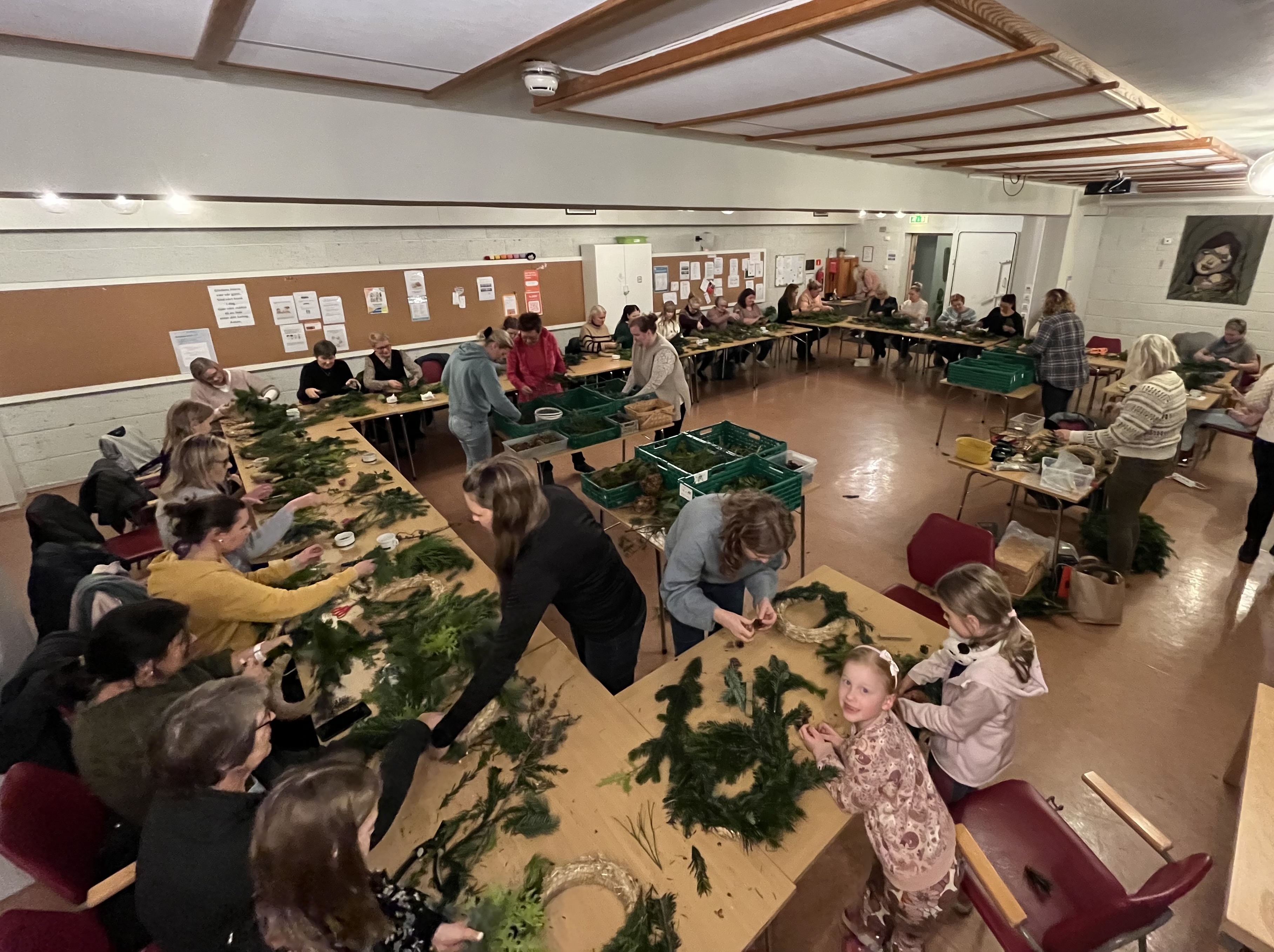 Generasjonskveld med kranseverkstad