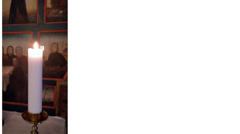 Lys på alteret i Volbu kyrkje foto:Eli Vatn