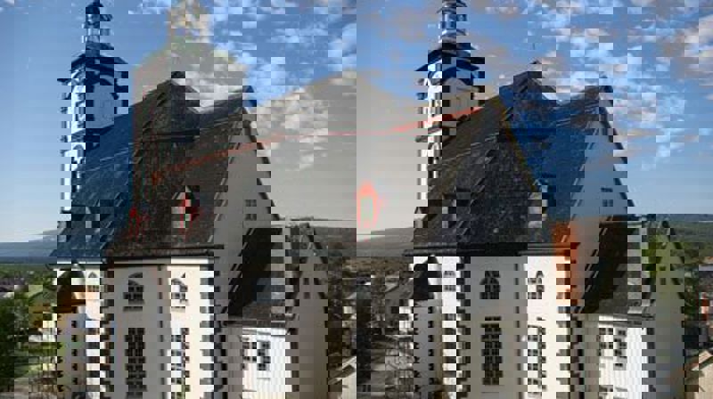 Om menighetene og Den norske kirke