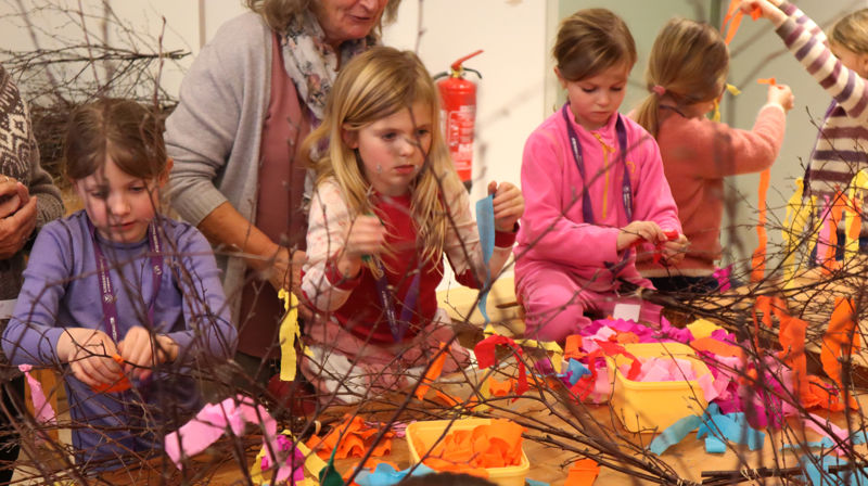 Vi lager fastelavnsris