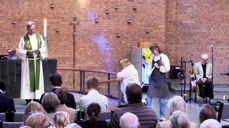 Dramatisering av fortellingen om Marta (med moppen) og Maria