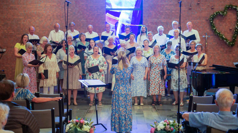 Koret synger sommerkonsert Foto: Sigurd Schaathun