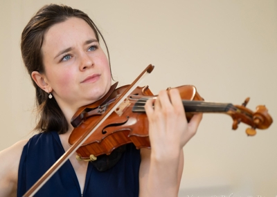 Martine Velthuis, fiolin