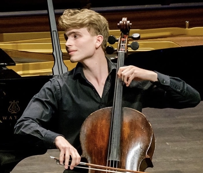 Mathias Schwaiger Pearson, cello