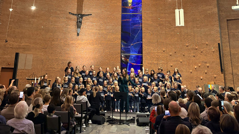 Rabakoret samlet igjen fullt hus i Søm kirke