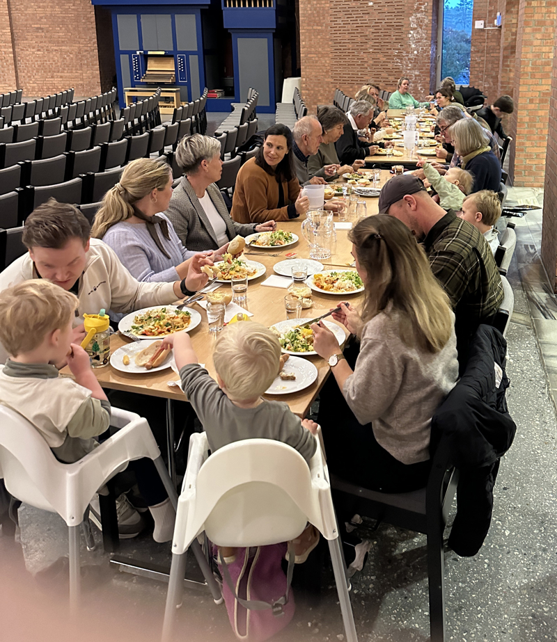 Middagsservering - også i kirkesalen