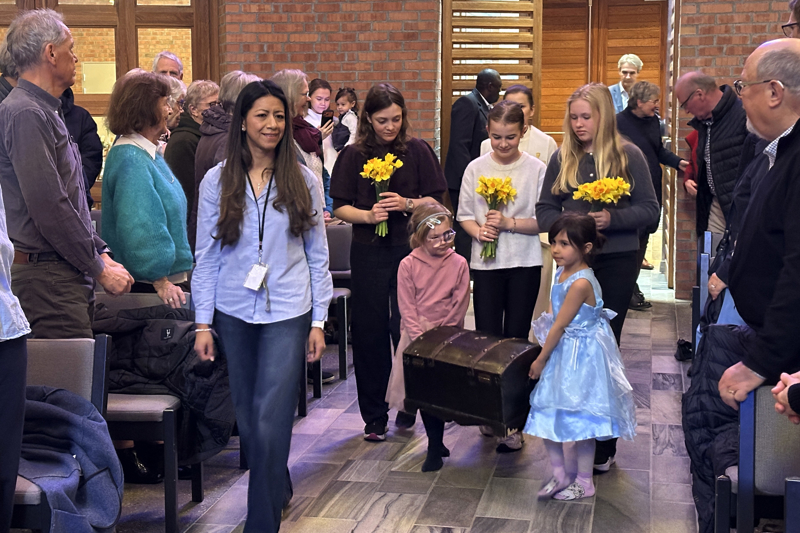 Innmarsj til Barnas påskefest