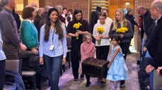 Innmarsj til Barnas påskefest