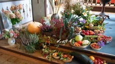 Kirka pyntet med markens grøde