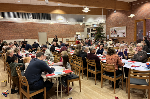 Juletrefest i Søm kirke - det smaker med julekaker