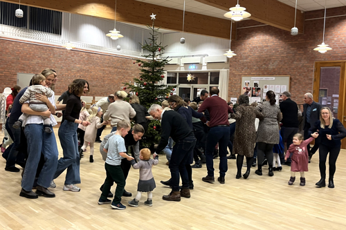 Så går vi rundt ... På juletrefest