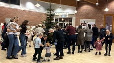 Så går vi rundt ... På juletrefest