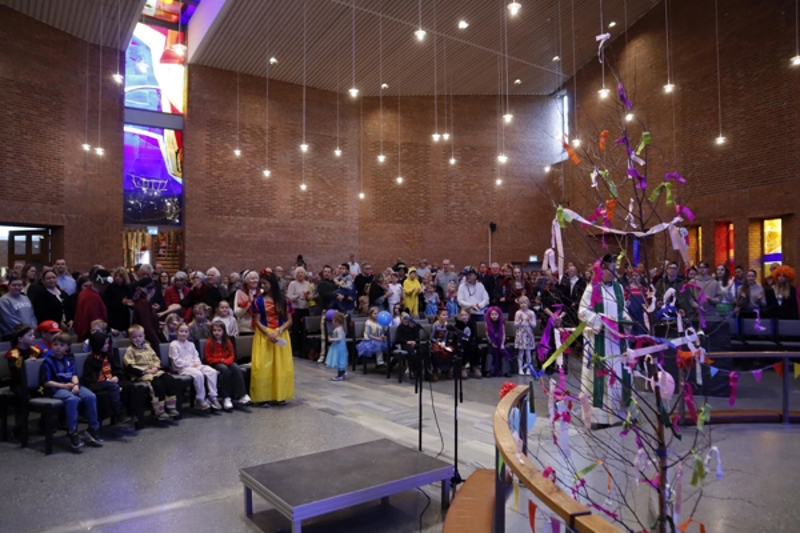 Karnevalsgudstjeneste med full kirke