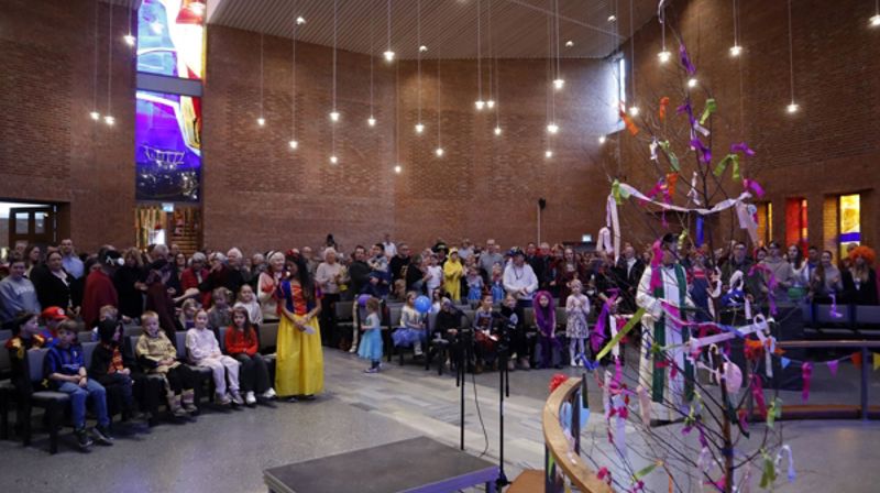Karnevalsgudstjeneste med full kirke